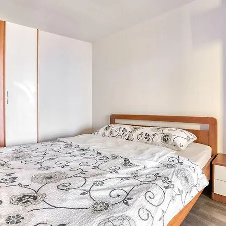 Nika With Swimming Pool And Beautiful Sea View Apartament