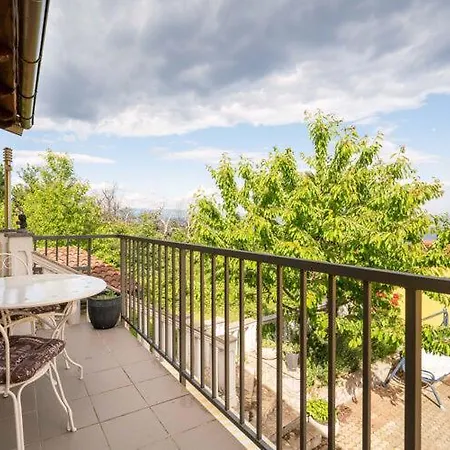 Lägenhet Nika With Swimming Pool And Beautiful Sea View *
