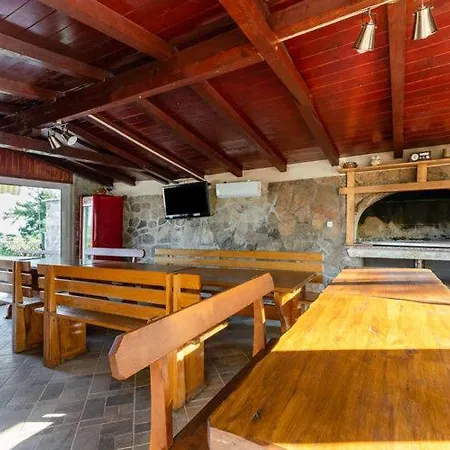 Nika With Swimming Pool And Beautiful Sea View Apartament Dobreć