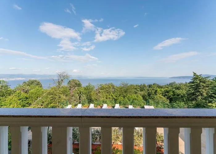 Nika With Swimming Pool And Beautiful Sea View Apartman