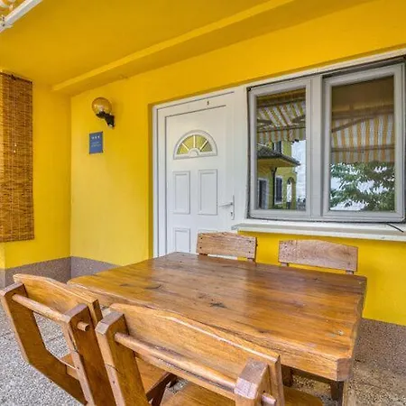 Nika With Swimming Pool And Beautiful Sea View Apartamento *