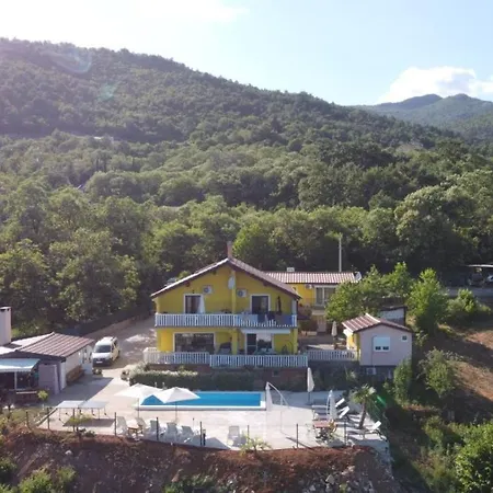 Nika With Swimming Pool And Beautiful Sea View شقة