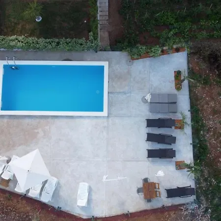 Nika With Swimming Pool And Beautiful Sea View Daire