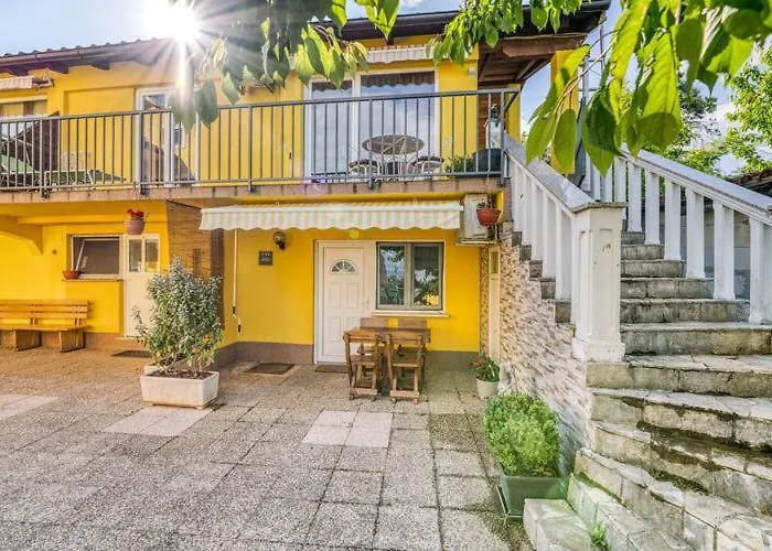 Daire Nika With Swimming Pool And Beautiful Sea View *