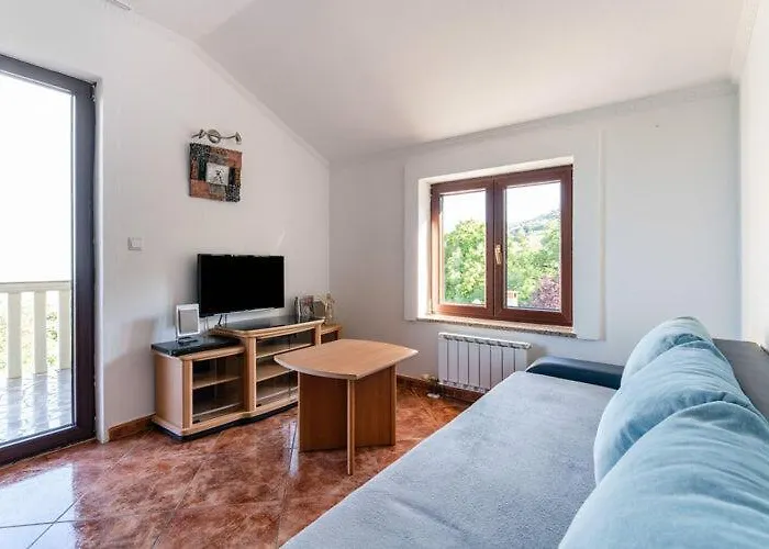 Nika With Swimming Pool And Beautiful Sea View Daire Dobreć