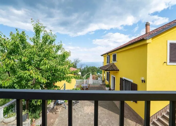 Nika With Swimming Pool And Beautiful Sea View Apartman